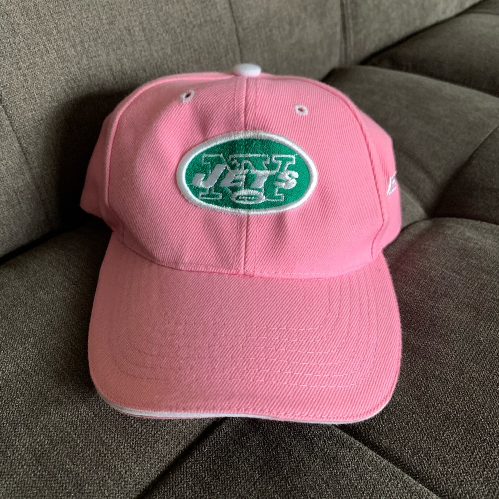 NY JETS PINK HAT LOOKS BRANDNEW